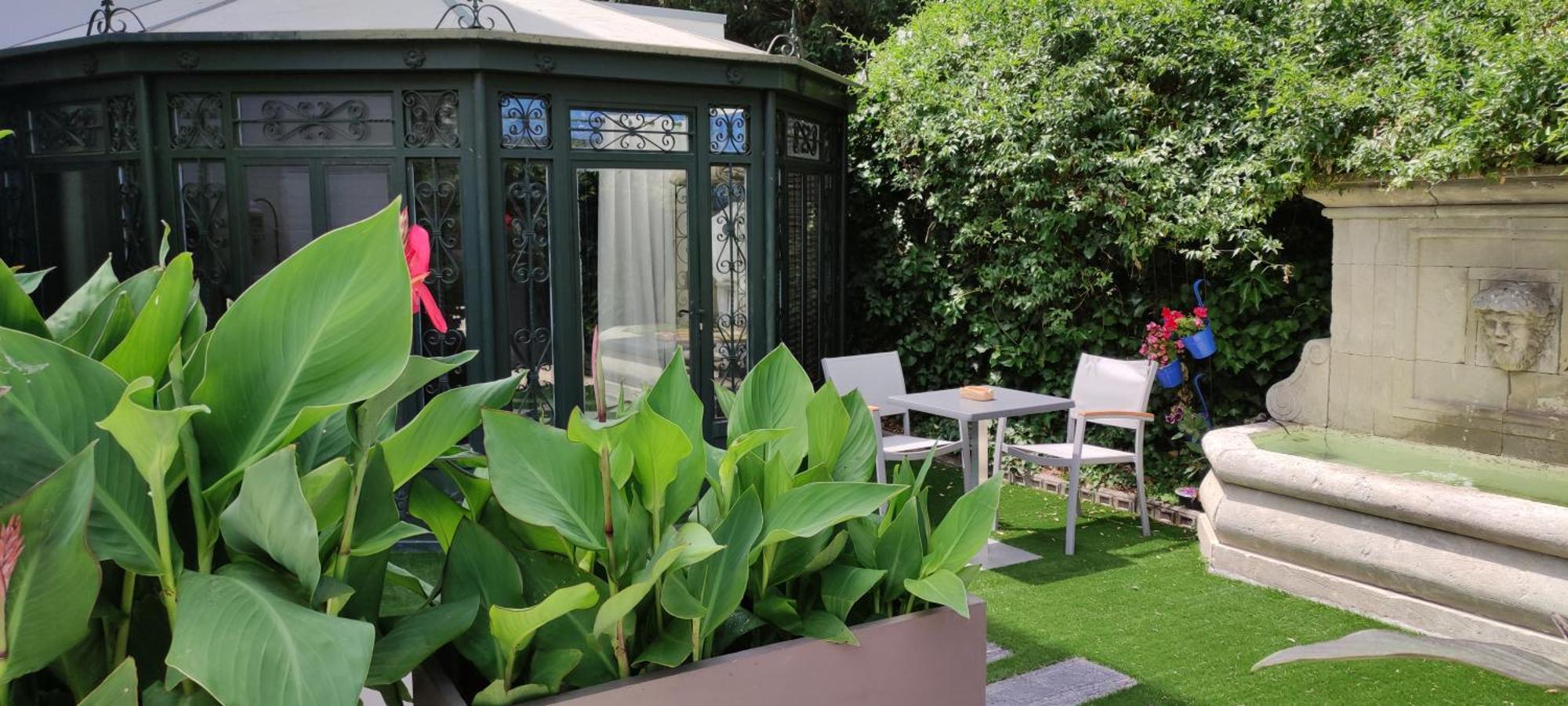Les Jardins De La Fontaine Bed & Breakfast Alès Eksteriør bilde